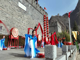 Festival atmosphere at Huangyaguan Great Wall