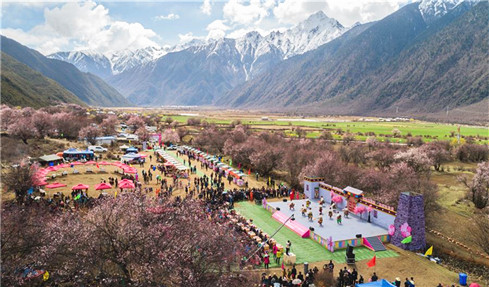 Tourism season kick-off ceremony held in SW China's Tibet