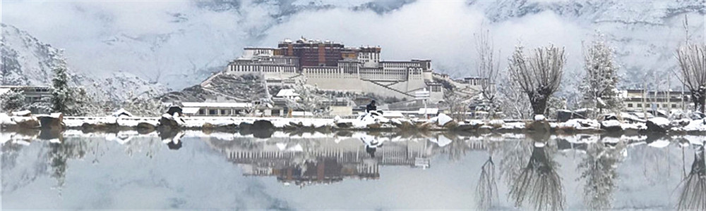 Breathtaking beauty of the Potala Palace after snow falls in Lhasa