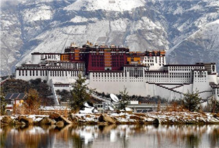 In pics: Snow scenery of Lhasa, China's Tibet