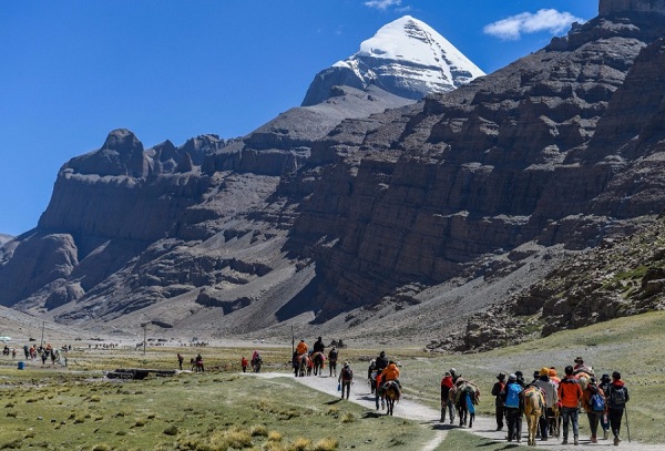 Tibet has 667,000 people engaged in environmental protection