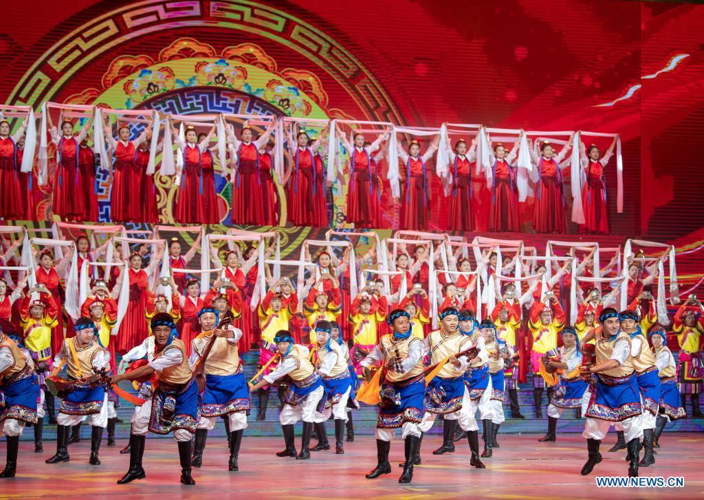 Grand gala held in Lhasa to celebrate 70th anniversary of Tibet's peaceful liberation