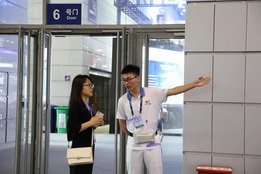 Volunteers help ensure success of tech event in Wuxi 