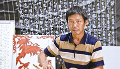 Xiamen craftsman creates sculpture with shards