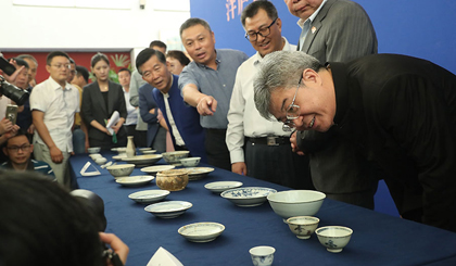 Ceramics from 19th-century ship donated to National Museum of China
