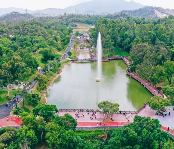 Urban renewal breathes new life into Xiangshan Lake Park