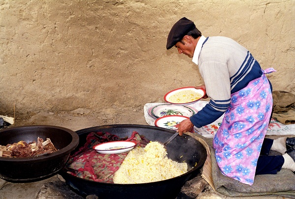 Rural vitalization inspires ethnic Tajik wedding celebrations