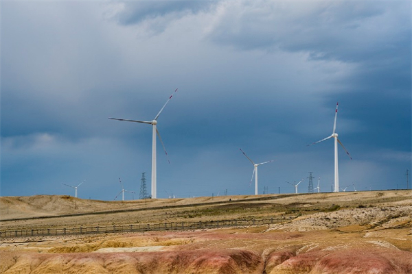 First wind turbine installed in China's westernmost prefecture