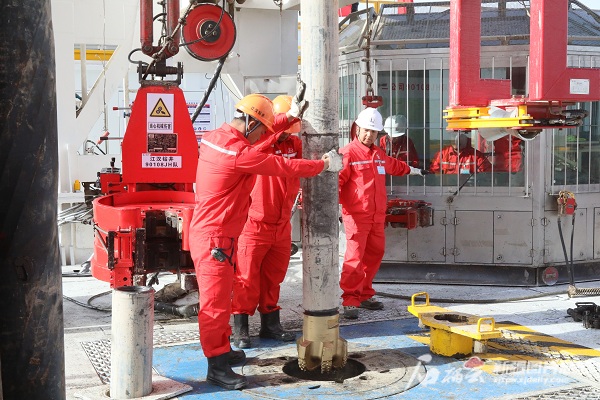 Sinopec's Xinjiang well heralds ultra-deep success