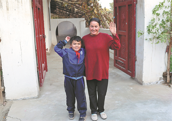 Unsung heroes help make Xinjiang boy's life complete