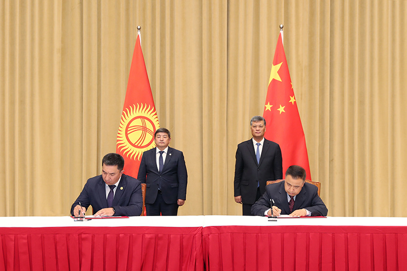 Xinjiang, Kyrgyzstan deepen bilateral cooperation in various fields