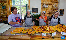Self-owned bakery provides job opportunities for local women in Xinjiang