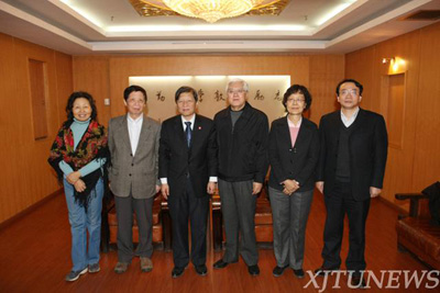 Two former Chinese Ambassadors visited XJTU