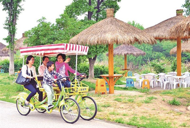 Hongshan boasts rich tourism resources