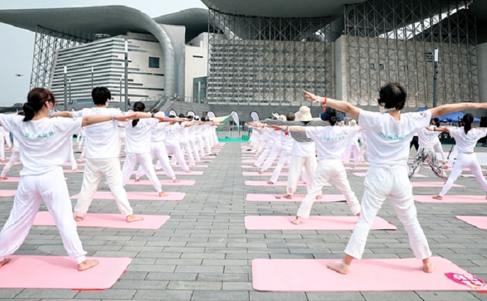 International Yoga Festival opens in Wuxi