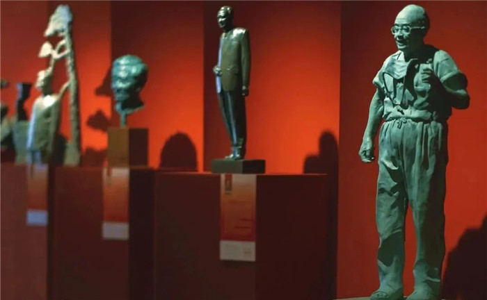 Sculpture exhibition kicks off in Wuxi