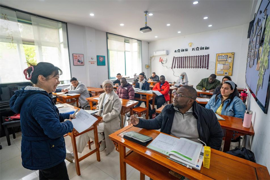 1763602309148040351.jpg 5.jpg