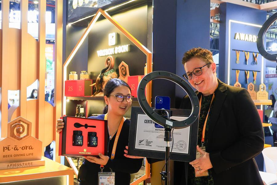 1766975404673018775.jpg 16.jpg