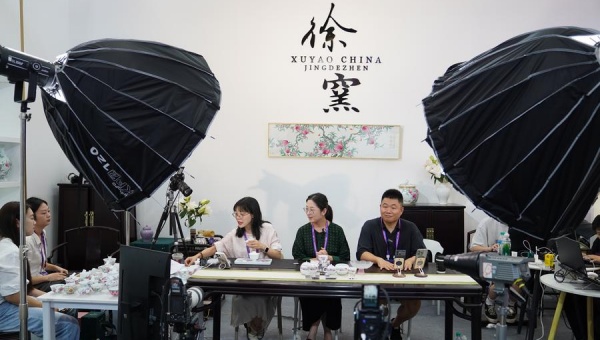 From clay to codes, AI transforms China's porcelain capital