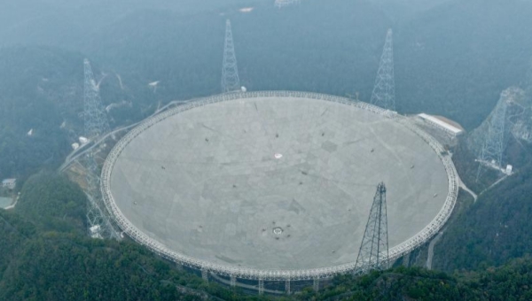 China's giant radio telescope observations unravel origin of cosmic enigmatic flashes