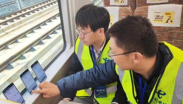 How construction of Xi'an-Yan'an High-Speed Railway ensures reliable network coverage