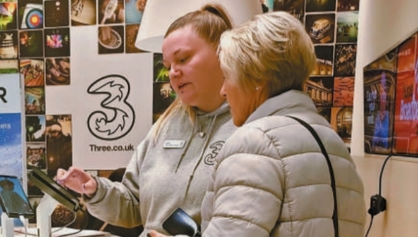 Chinese electronic products win favor with European consumers