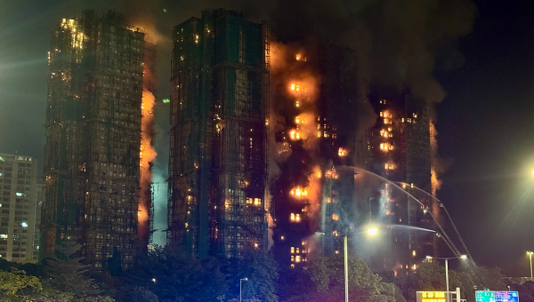 Xi extends condolences over Hong Kong building fire, urges all-out rescue efforts to minimize losses