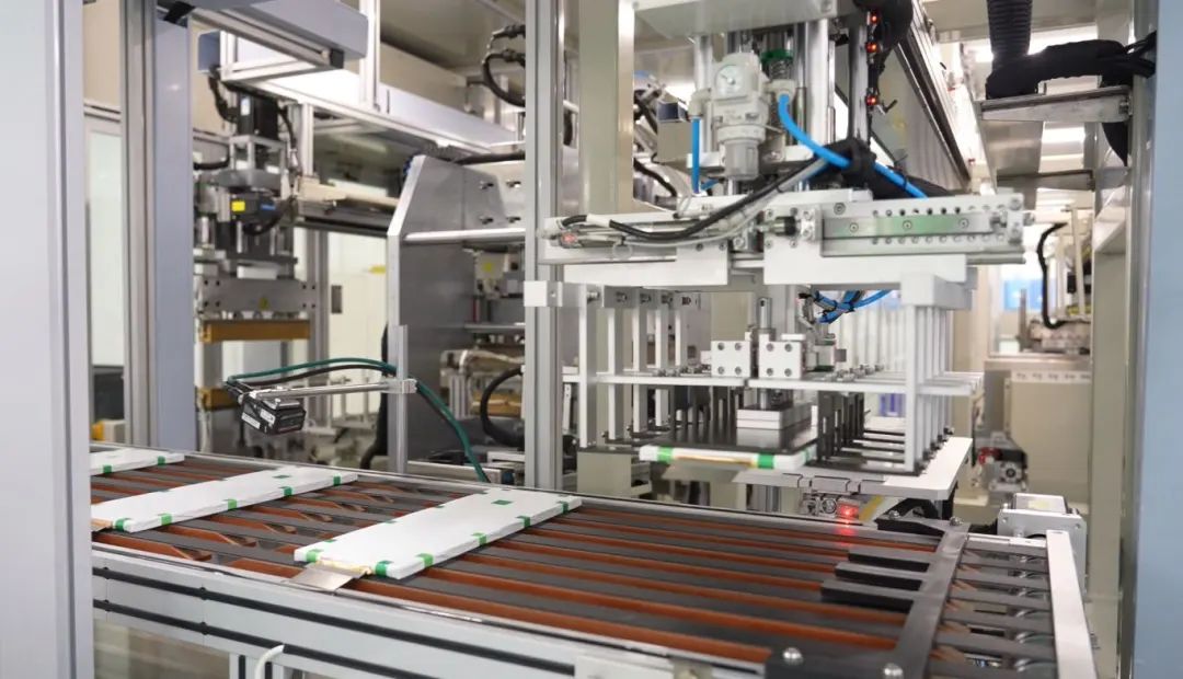 First domestic full solid-state lithium battery production line put into operation