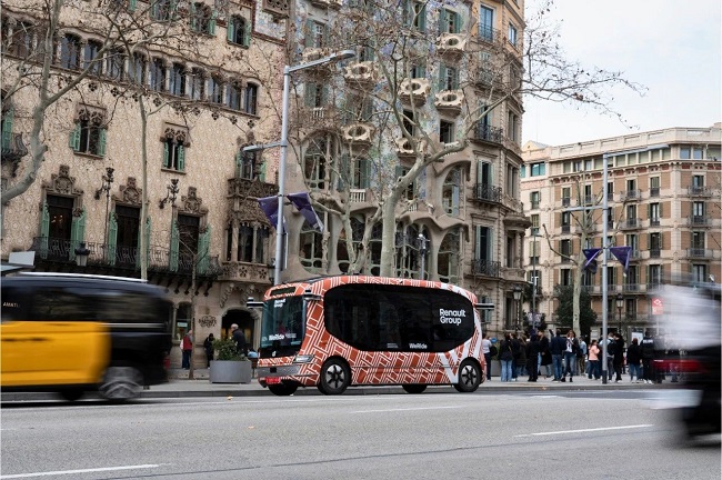 Self-driving minibus from Beijing E-Town tested in Barcelona