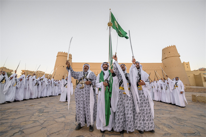 1752804503639076133.jpg 阿尔达舞2.jpg