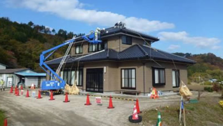 Decontamination-of-house-in-Tamura-City-(Fukushima-Prefecture-government).jpg