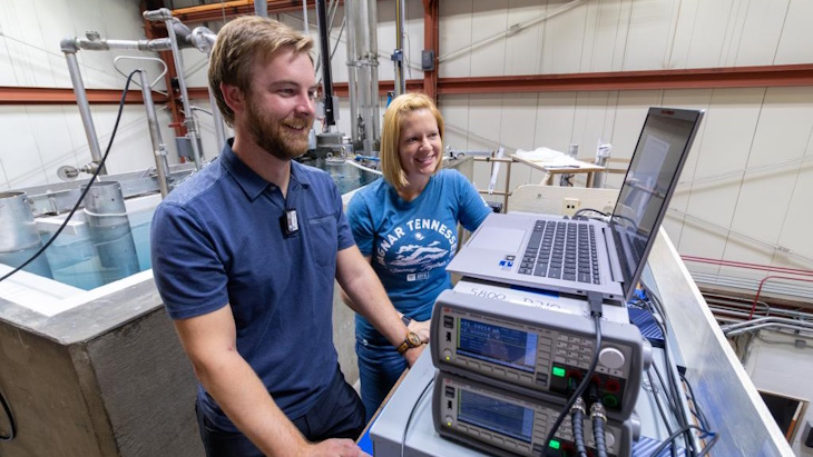 Kyle-Reed-Dianne-Ezell-gallium-nitride-testing-(Michael-Huson-The-Ohio-State-University)_1.jpg