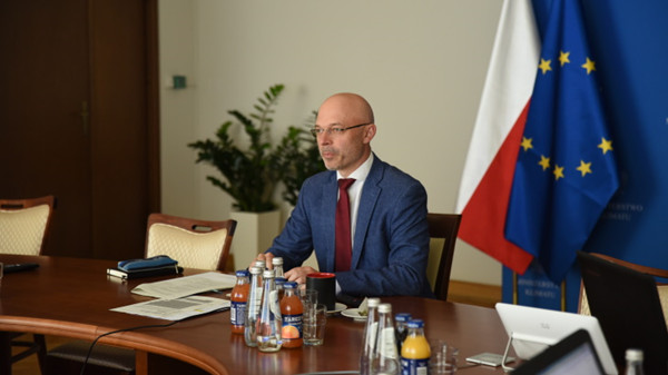 Poland-s-Minister-of-Climate,-Michal-Kurtyka-(Polish-Government)_副本.jpg