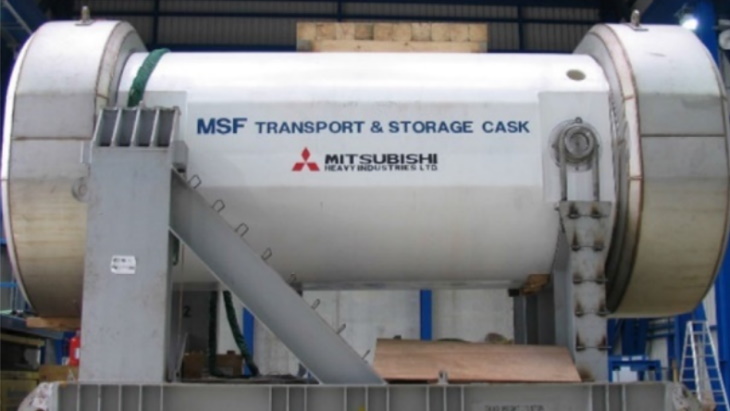 Dry-used-fuel-storage-and-transport-cask-(MHI).jpg
