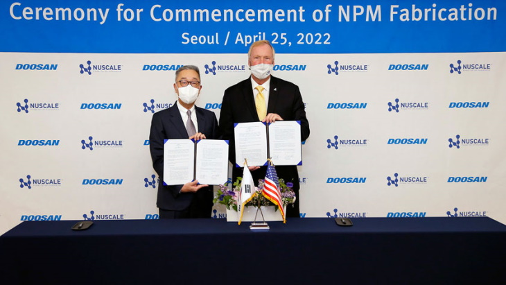 NuScale-Doosan-manufacture-agreement-April-2022-(Doosan).jpg