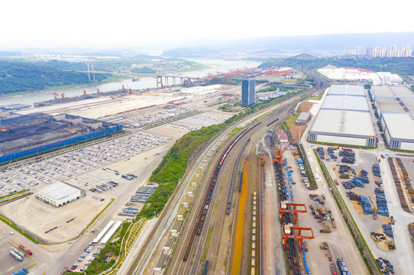 Logistics company witnesses Chongqing's opening-up over past 3 decades