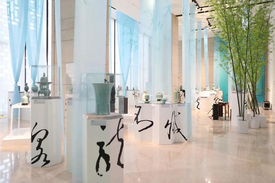 Contemporary Longquan celadon artworks on display in Beijing