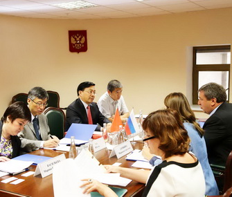 Research center delegation visit Russia and Hungary