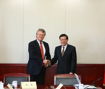 President Li Wei meets with President of the EU Chamber in China