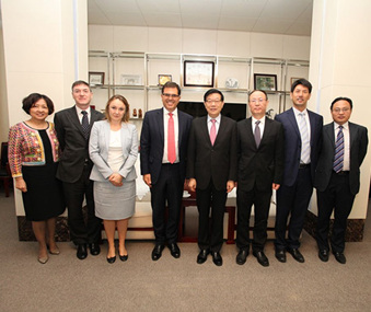 DRC President meets CEO of Prudential Corporation Asia