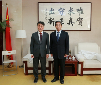 DRC official meets with ROK Ambassador to China