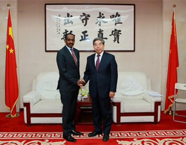 DRC official meets with Ethiopian Ambassador to China