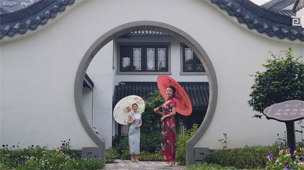 1735019992249038248.jpg 油纸伞2.jpg