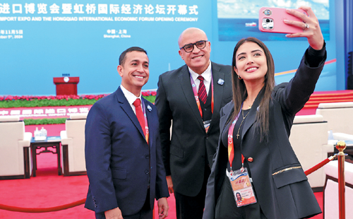 1749695358949072654.png 20241108_013_01_10305.png