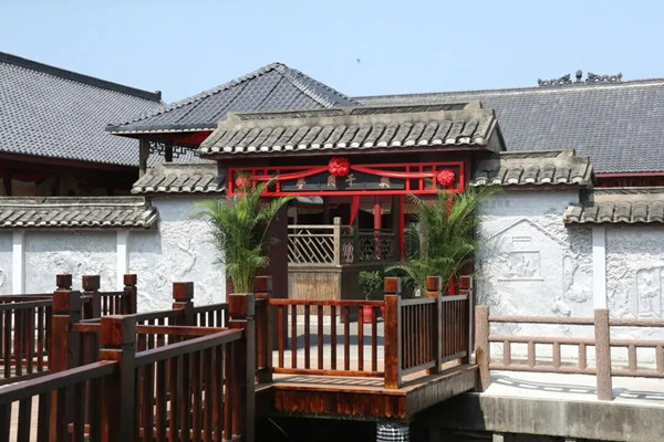 1761116280400093915.jpg 765049634.jpg