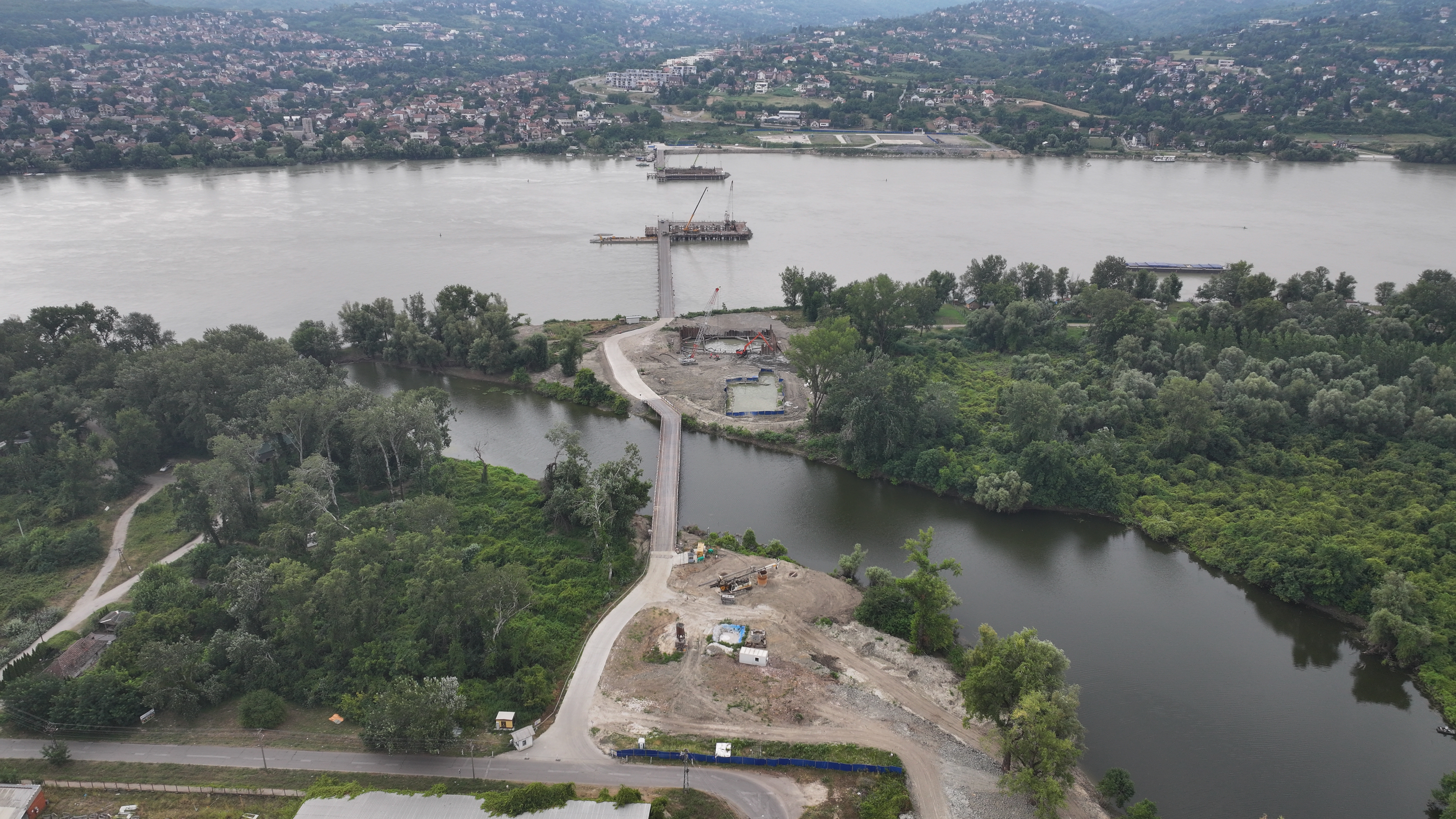 1762333192144008210.jpg 1762333192144008210.jpg