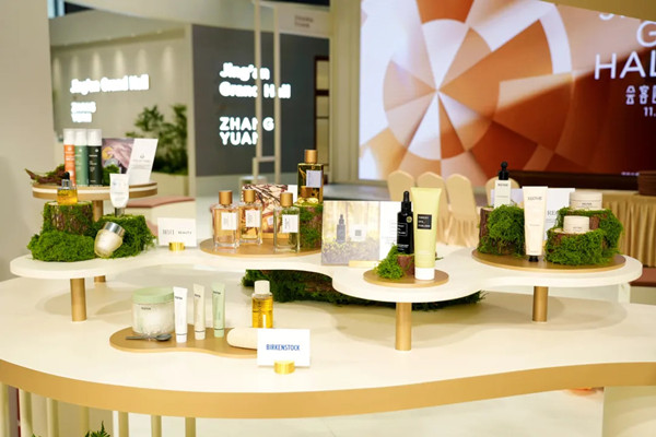 1763015118059072818.jpg 4200196007.jpg