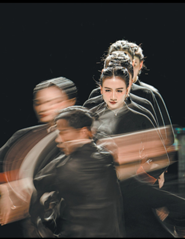7-Dancers perform a group routine. CHINA DAILY.jpeg
