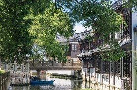 Explore Shanghai's timeless ancient towns and streets