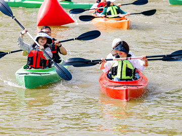 Miaozhen town rides water sports wave to boost economy